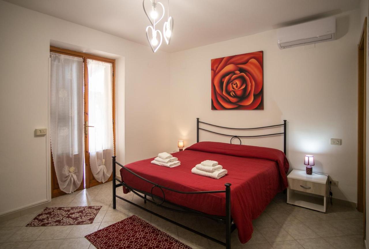 Royal Rooms Terracina Exteriör bild