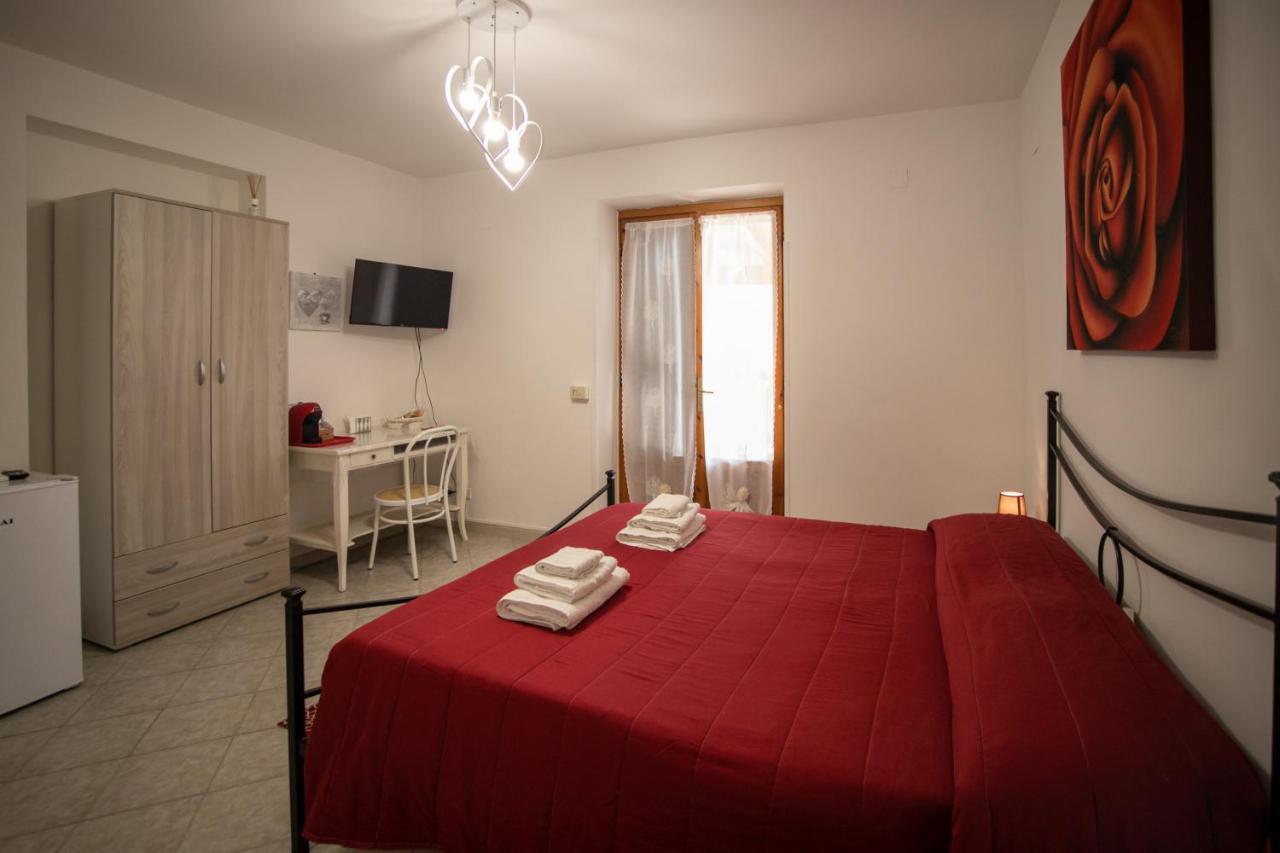 Royal Rooms Terracina Exteriör bild