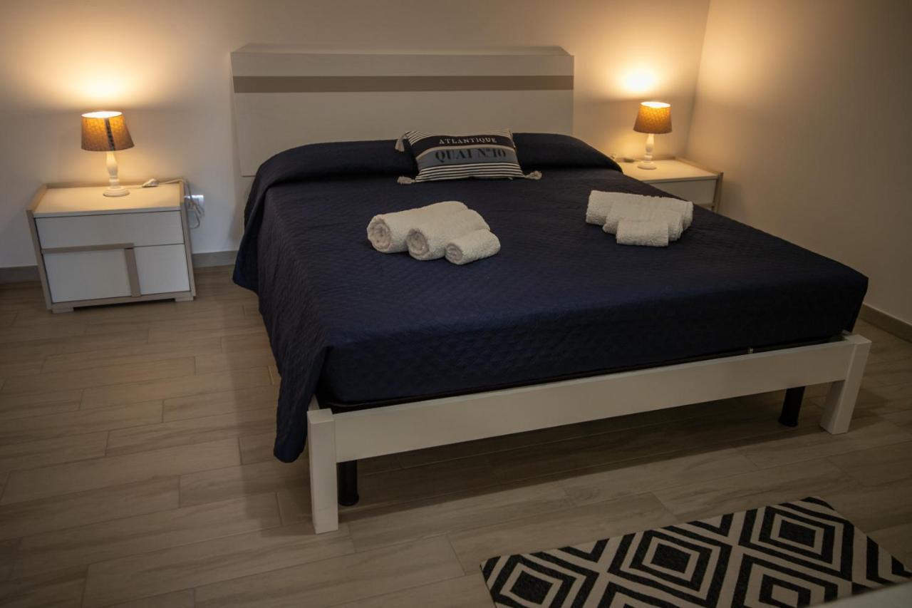 Royal Rooms Terracina Exteriör bild