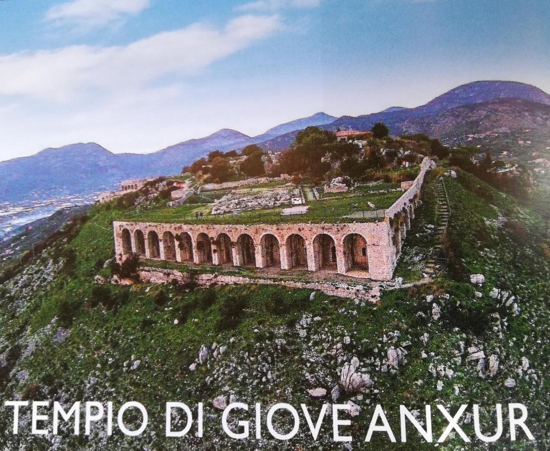 Royal Rooms Terracina Exteriör bild